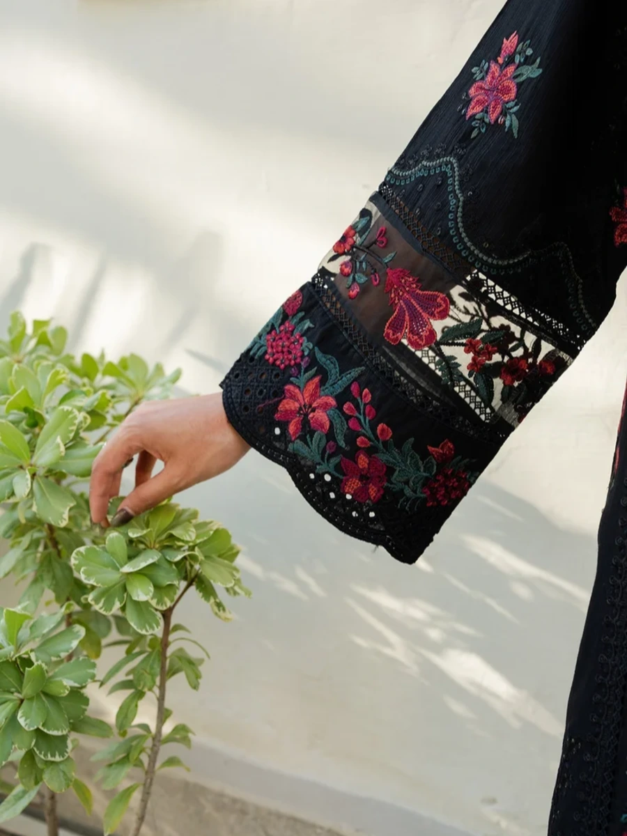 EMBROIDERED LAWN FORMAL SUIT 3 PC