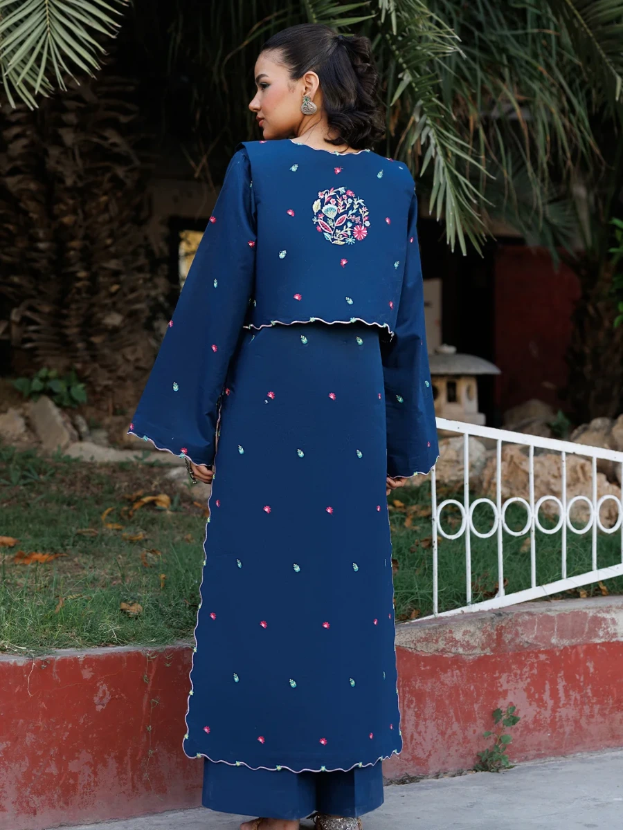 EMBROIDERED SUIT PAIRED WITH STATEMENT KOTI 3 PC