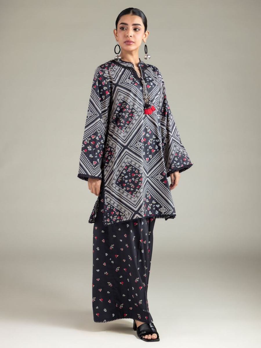 EMBROIDERED V-CUT KURTA