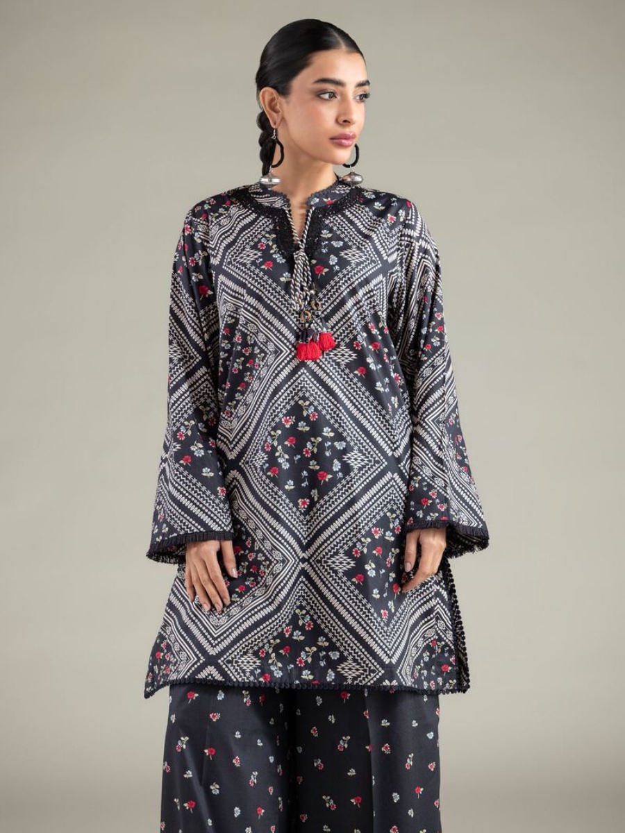 EMBROIDERED V-CUT KURTA