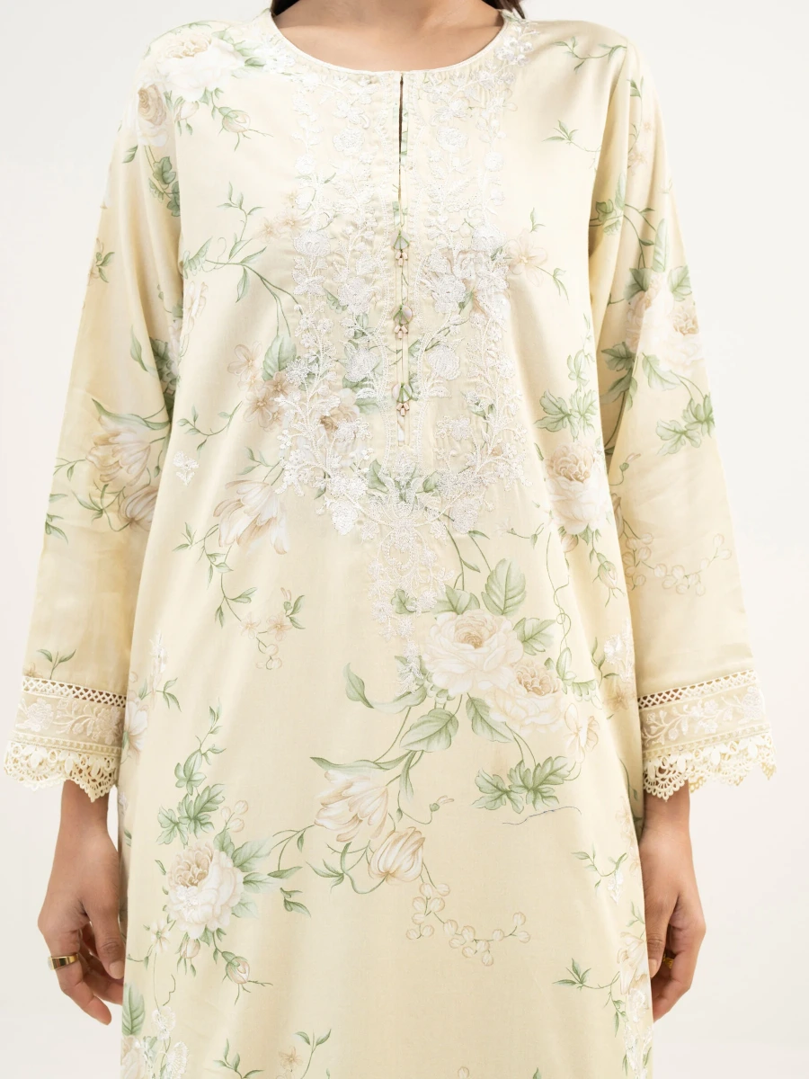 EMBROIDERED LAWN SUIT 3 PC